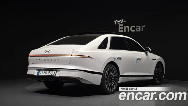Hyundai Grandeur GN7 — Фото автомобиля 2