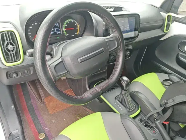 Roewe Clever — Фото автомобиля 10