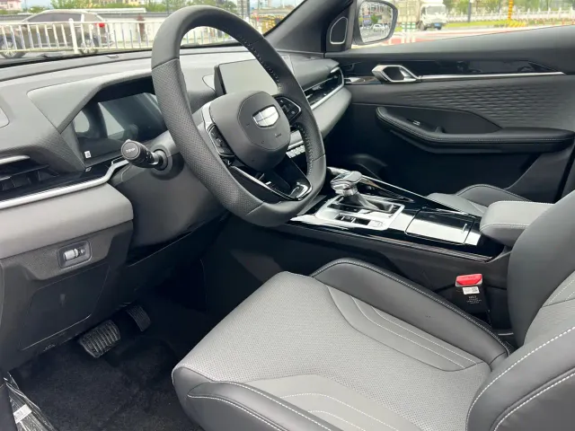 Geely Binyue — Фото автомобиля 8