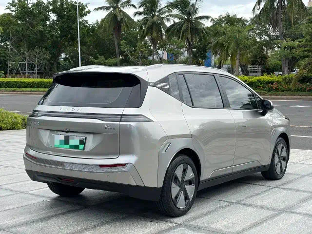 GAC Aion Y — Фото автомобиля 8