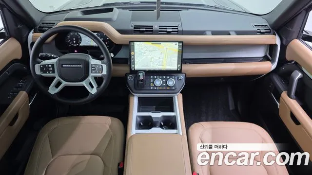 Land Rover Defender — Фото автомобиля 9