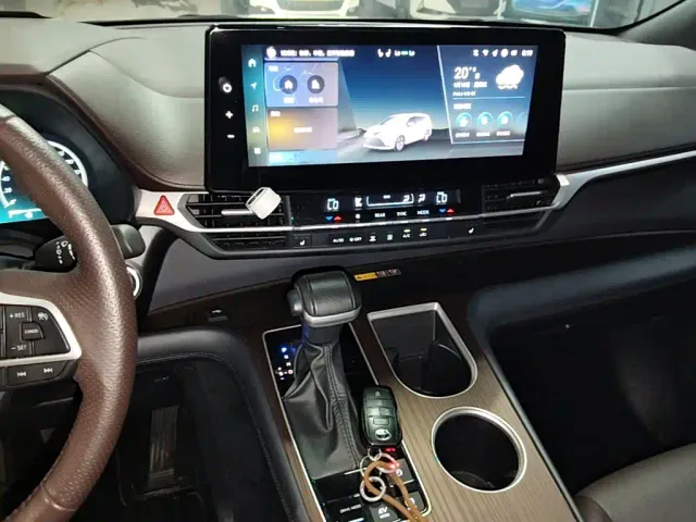 Toyota Granvia — Фото автомобиля 12