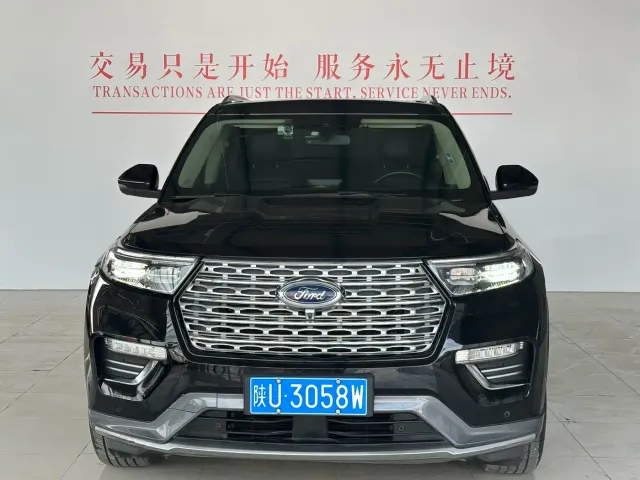 Ford Explorer — Фото автомобиля 2