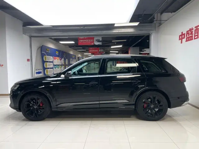 Audi Q7 — Фото автомобиля 4