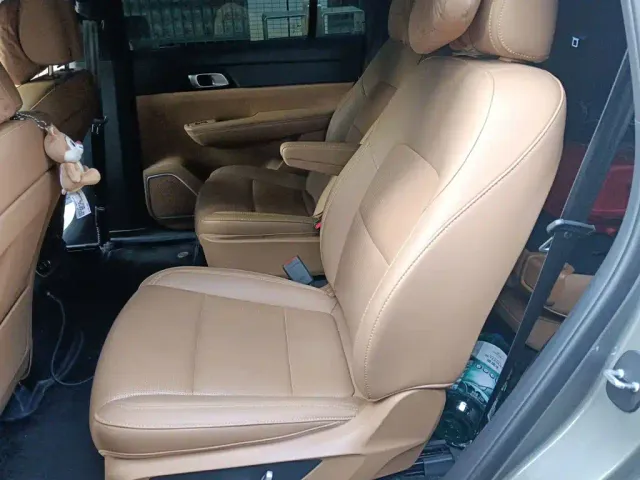 Li Auto ONE — Фото автомобиля 13