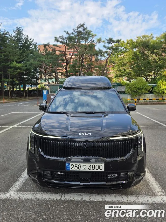 Kia Carnival Generation 4 — Фото автомобиля 3