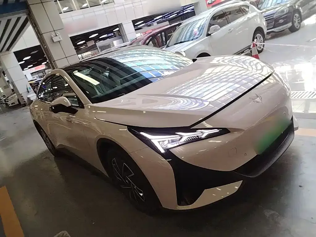 ARCFOX Arcfox Alpha S5 2024 560PRO 185kW — Фото автомобиля 21