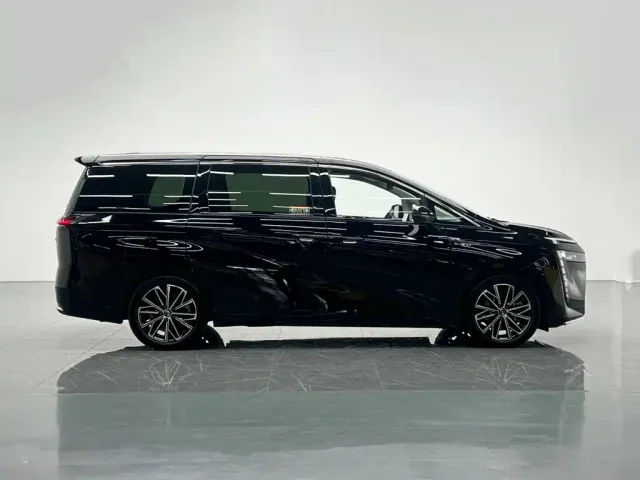 GAC Trumpchi E8 — Фото автомобиля 7