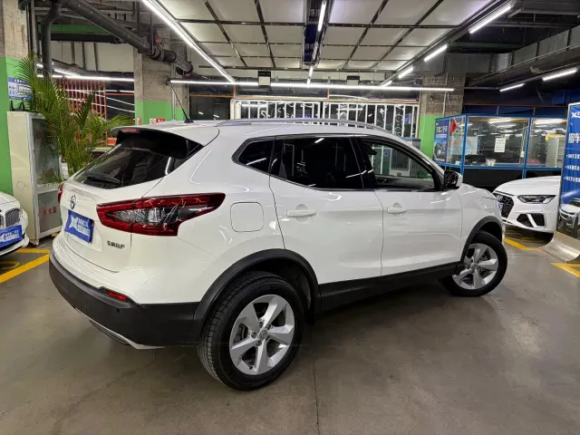 Nissan Qashqai — Фото автомобиля 5