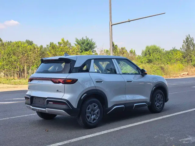 BYD Yuan UP — Фото автомобиля 6