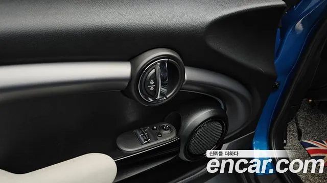 MINI Cooper Cooper Electric — Фото автомобиля 24