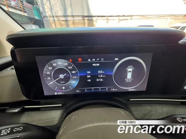 Kia Carnival 4th Gen — Фото автомобиля 14