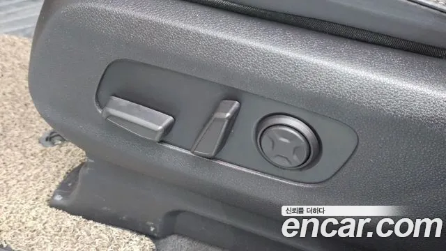 Kia Carnival Generation 4 — Фото автомобиля 19