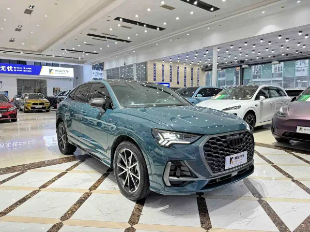 Audi Q3 — Фото автомобиля 4