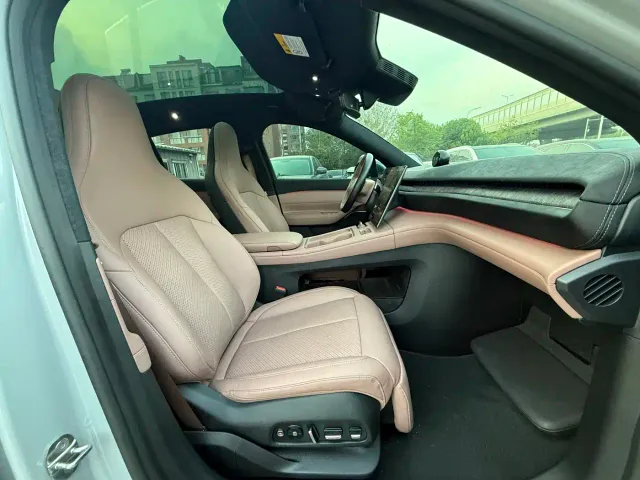 Nio EC6 — Фото автомобиля 6