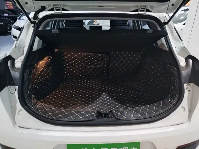 Geely Emgrand S — Фото автомобиля 11