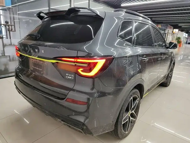 Roewe RX5 — Фото автомобиля 6