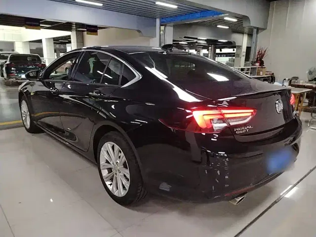 Buick Regal — Фото автомобиля 4