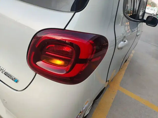 Wuling Hongguang Mini EV — Фото автомобиля 7