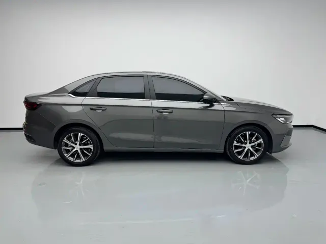 Geely Emgrand — Фото автомобиля 8