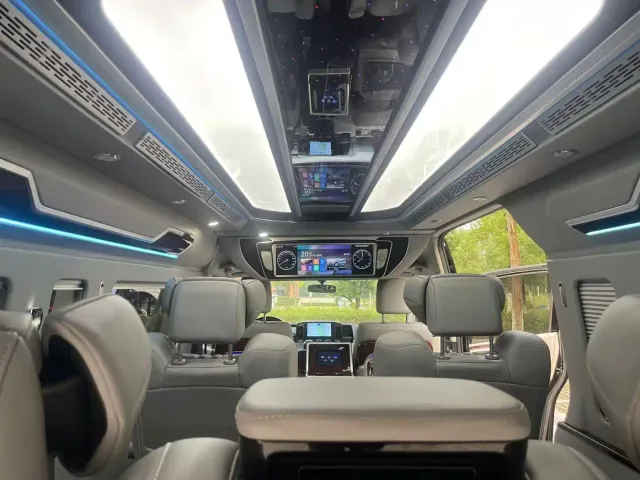 Toyota HIACE — Фото автомобиля 20
