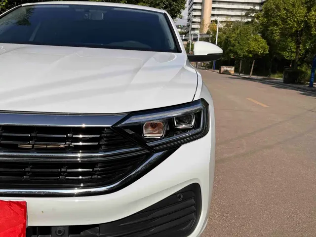 Volkswagen Sagitar — Фото автомобиля 10