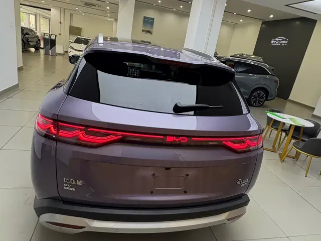 BYD Song Ultra — Фото автомобиля 9