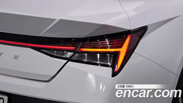 Hyundai Avante CN7 — Фото автомобиля 8