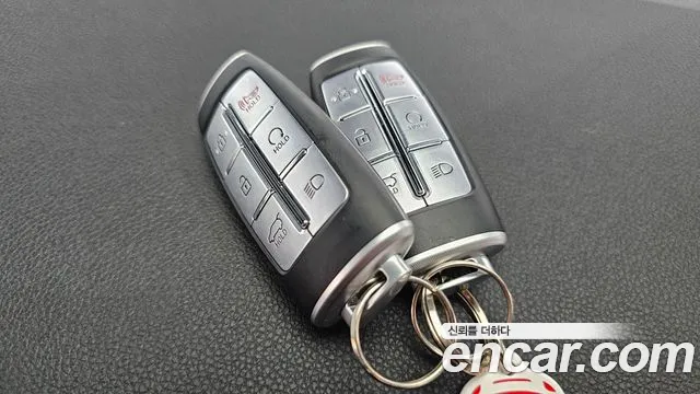 Genesis GV70 — Фото автомобиля 17