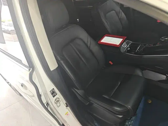 GAC Trumpchi M8 — Фото автомобиля 24