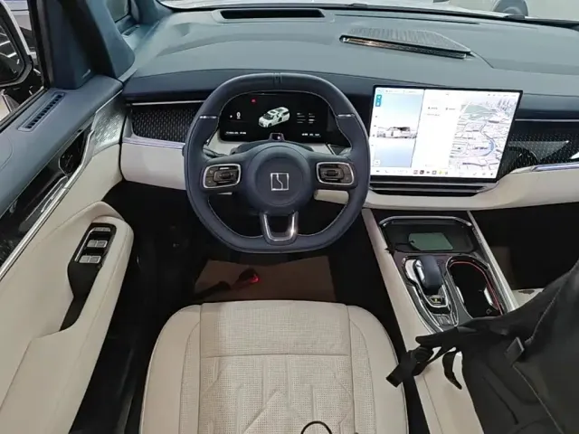 ZEEKR Zeekr 009 2024 7-Seat Aisle AWD Version 108kWh — Фото автомобиля 9