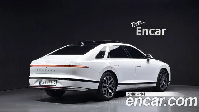 Hyundai Grandeur GN7 — Фото автомобиля 2