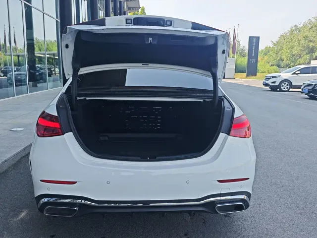 Mercedes-Benz C-Class — Фото автомобиля 21
