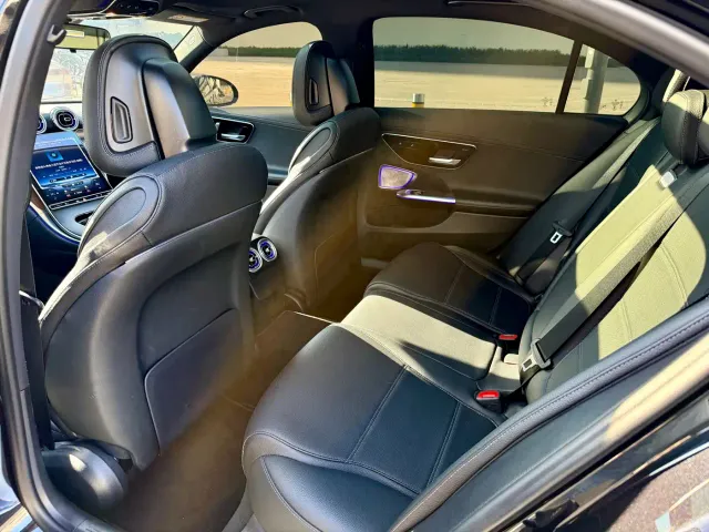 Mercedes-Benz C-Class — Фото автомобиля 15