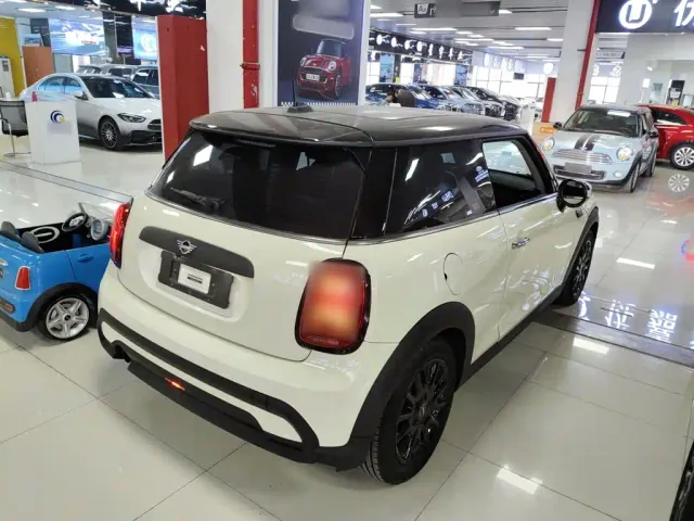 MINI Hatch — Фото автомобиля 6