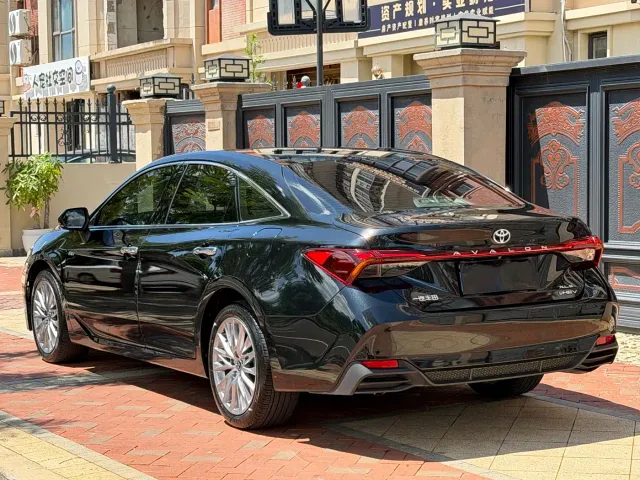 Toyota Avalon — Фото автомобиля 9