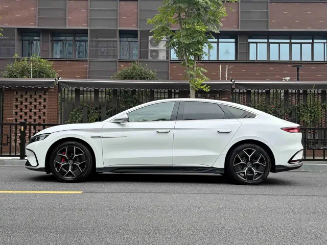BYD Han — Фото автомобиля 5