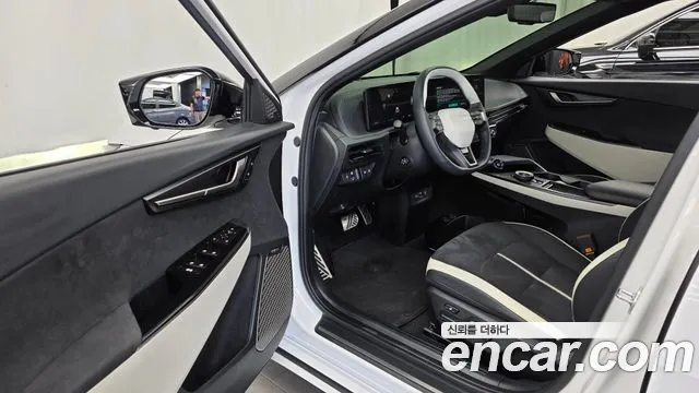 Kia EV6 EV6 (New) — Фото автомобиля 10