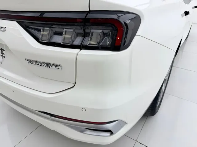 Ford Mondeo — Фото автомобиля 8