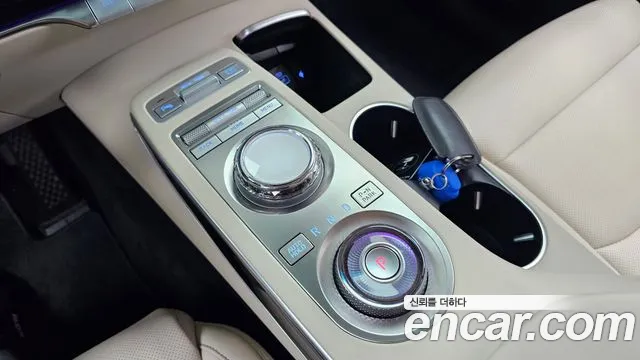 Genesis GV70 2.5T Бензин 2WD — Фото автомобиля 9