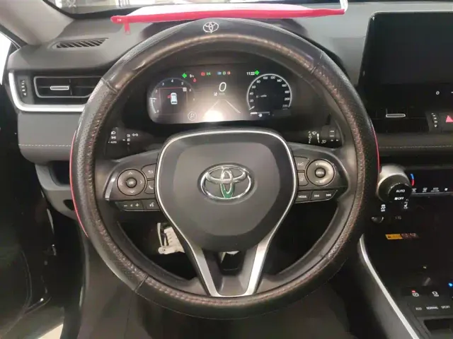 Toyota RAV4 — Фото автомобиля 6