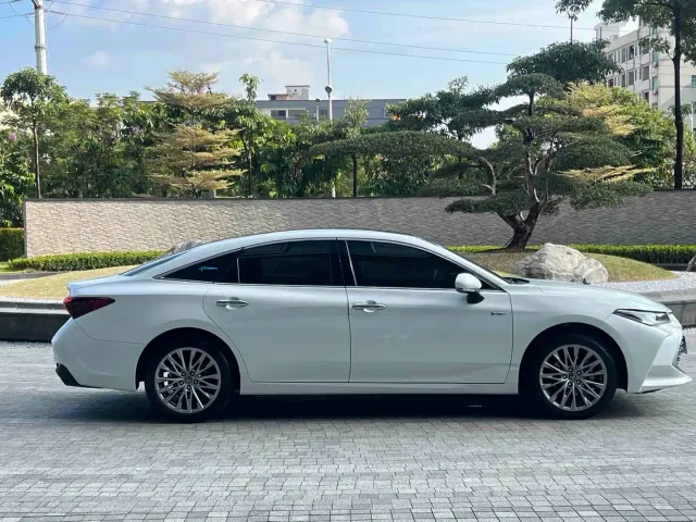 Toyota Avalon — Фото автомобиля 4