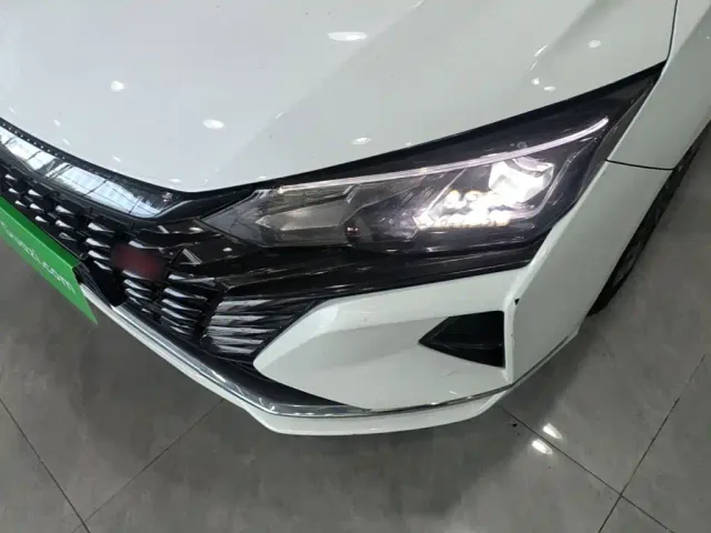 Dongfeng Yixuan MAX — Фото автомобиля 23