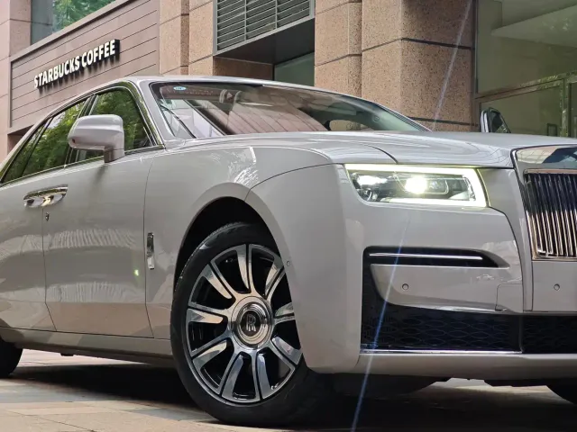Rolls-Royce Ghost — Фото автомобиля 5