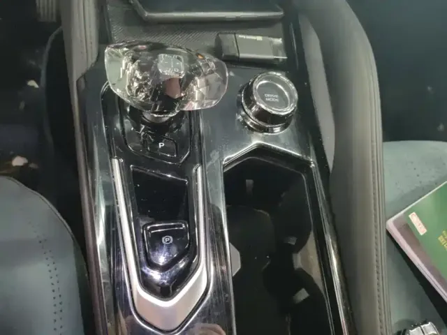 Geely Xingyue L 2024 Model 2.0TD High-Power Automatic 2WD Skyline Edition — Фото автомобиля 16