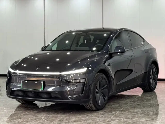 Фотография автомобиля — Tesla Model Y
