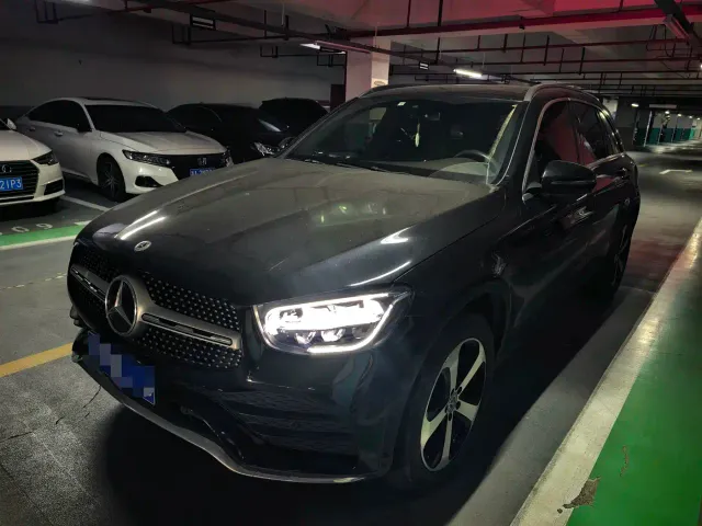 Фотография автомобиля — Mercedes-Benz GLC-Class