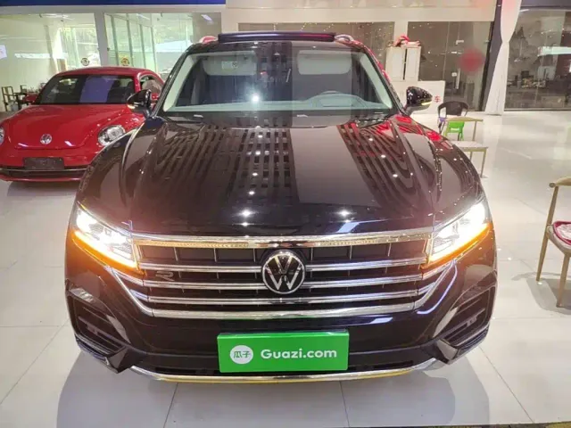 Volkswagen Touareg 2022 2.0TSI Rui Shang Edition — Фото автомобиля 2