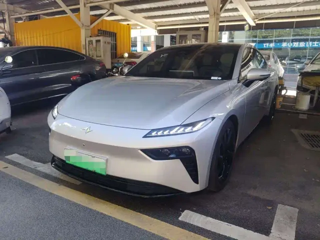 Фотография автомобиля — Dongfeng eπ 007
