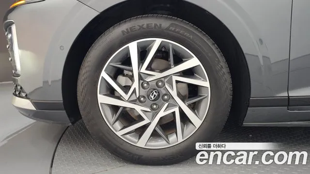 Hyundai Grandeur Grandeur (GN7) 2.5 Бензин 2WD — Фото автомобиля 4